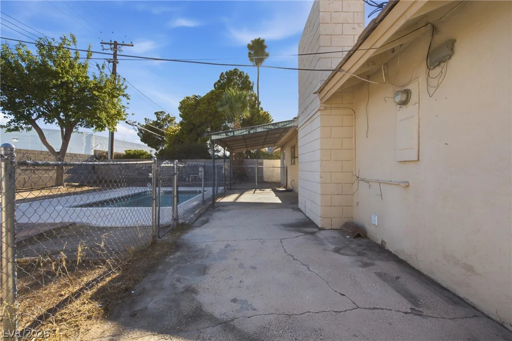 4913 Churchill, Las Vegas, NV 89107