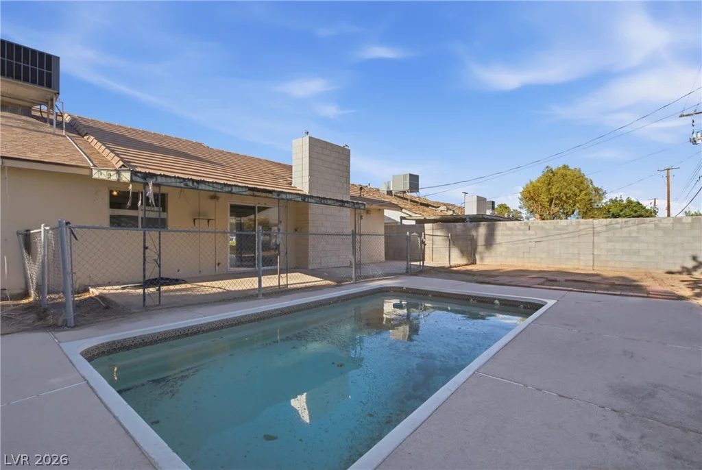 4913 Churchill, Las Vegas, NV 89107
