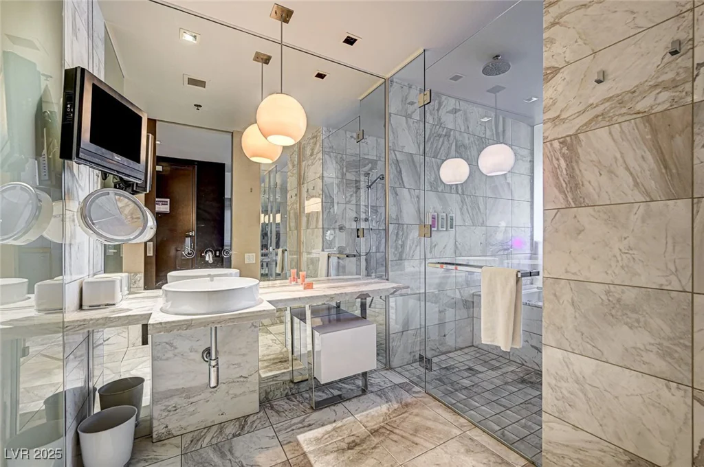 4381 Flamingo, Las Vegas, NV 89103