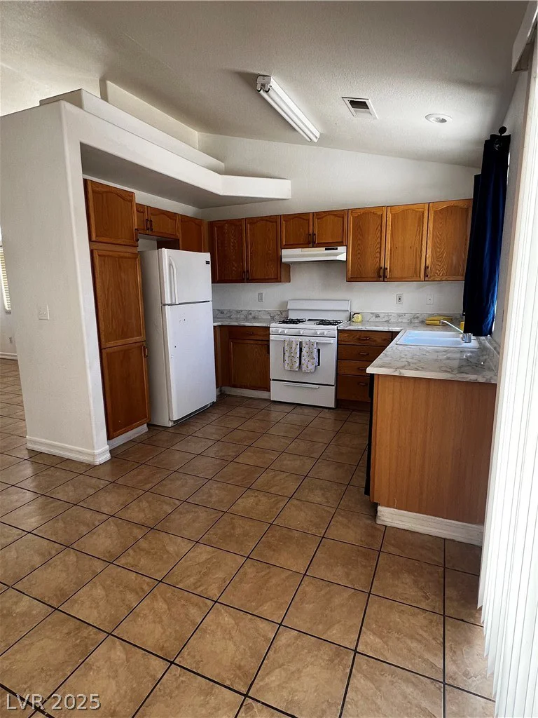 4643 Califa, Las Vegas, NV 89122