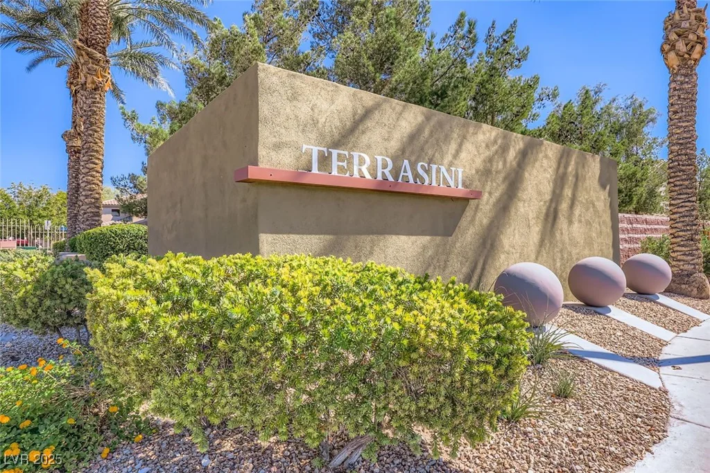 6680 Abruzzi, North Las Vegas, NV 89084