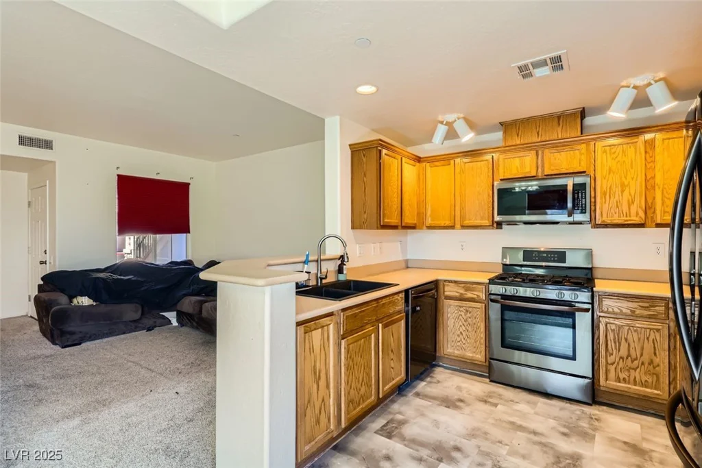 6680 Abruzzi, North Las Vegas, NV 89084