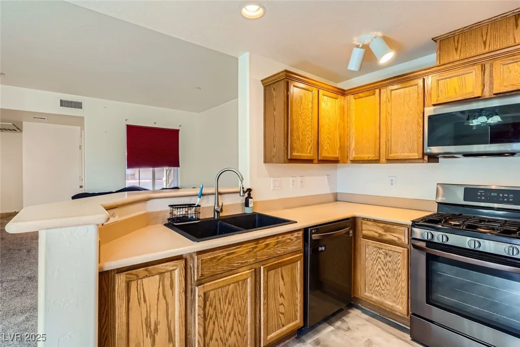 6680 Abruzzi, North Las Vegas, NV 89084