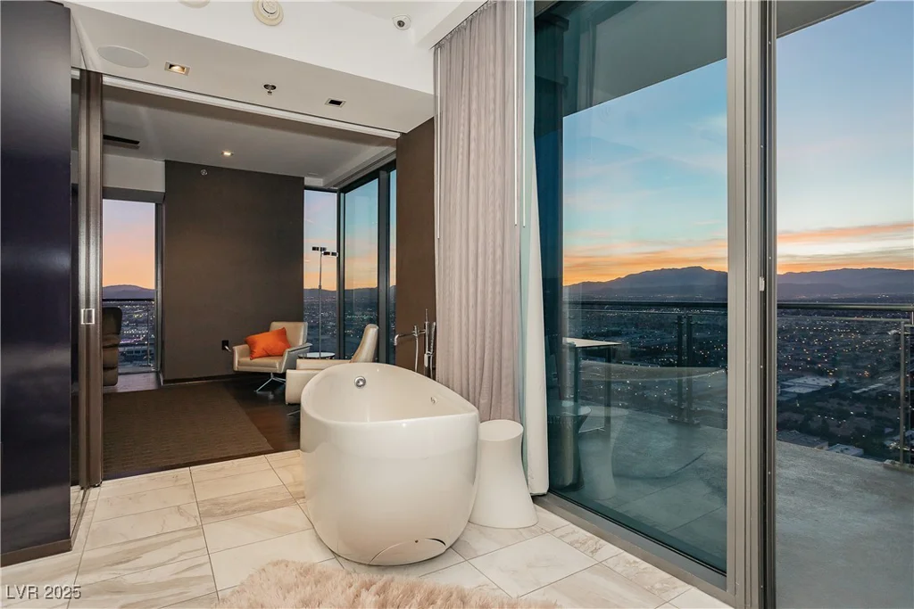4381 Flamingo, Las Vegas, NV 89103