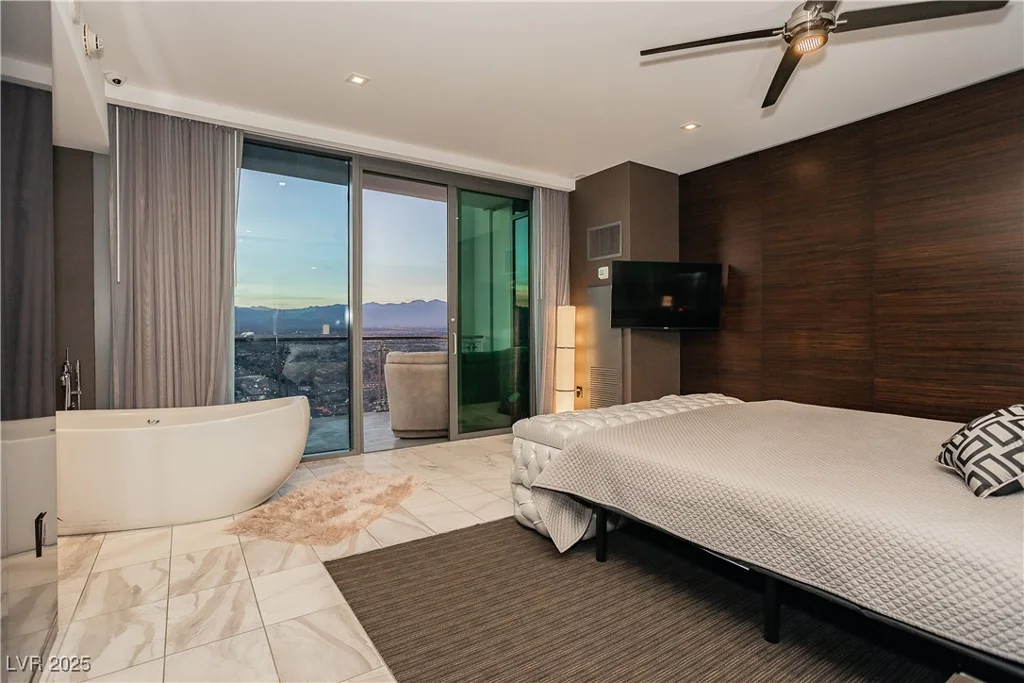 4381 Flamingo, Las Vegas, NV 89103