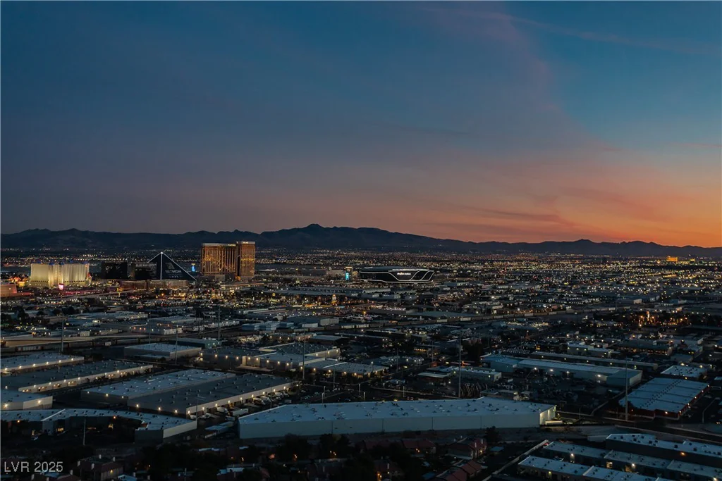 4381 Flamingo, Las Vegas, NV 89103