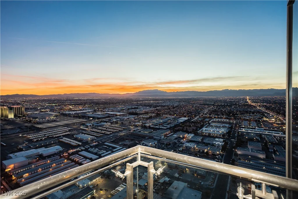 4381 Flamingo, Las Vegas, NV 89103