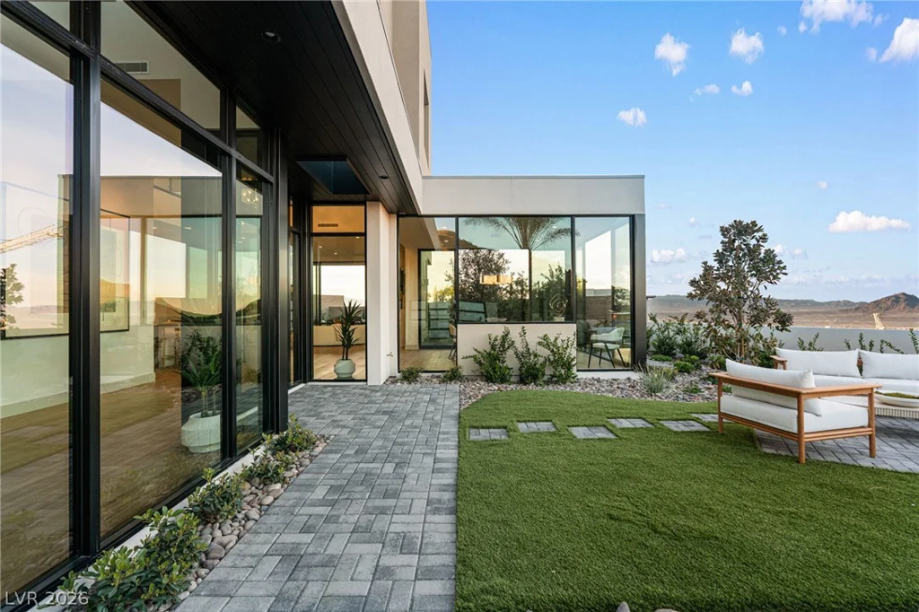 521 Overlook Rim, Henderson, NV 89012