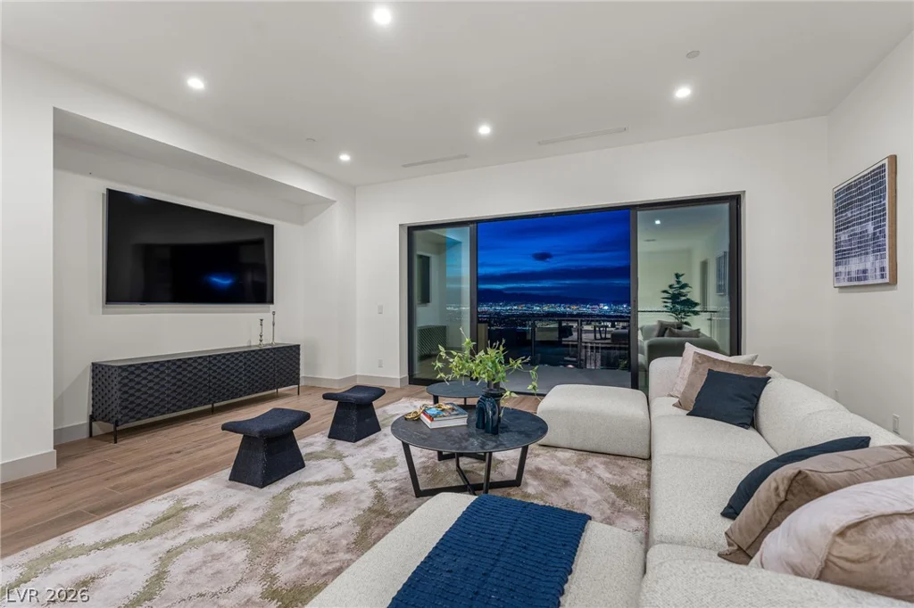 521 Overlook Rim, Henderson, NV 89012