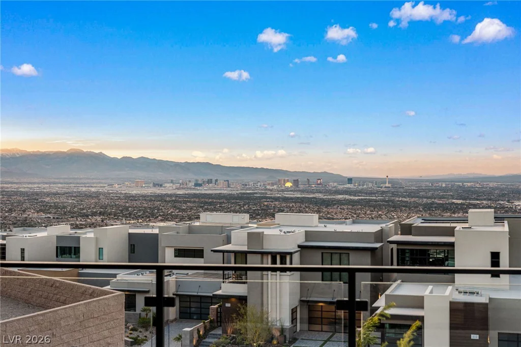 521 Overlook Rim, Henderson, NV 89012