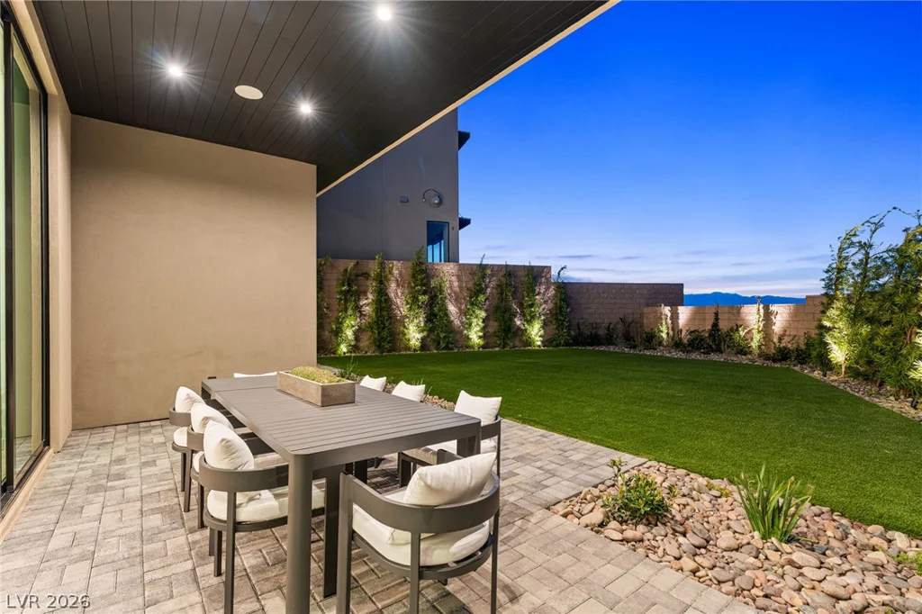 521 Overlook Rim, Henderson, NV 89012