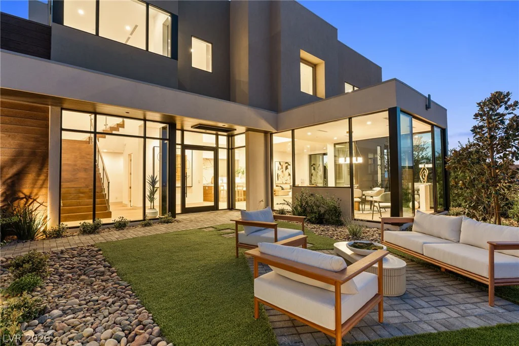 521 Overlook Rim, Henderson, NV 89012