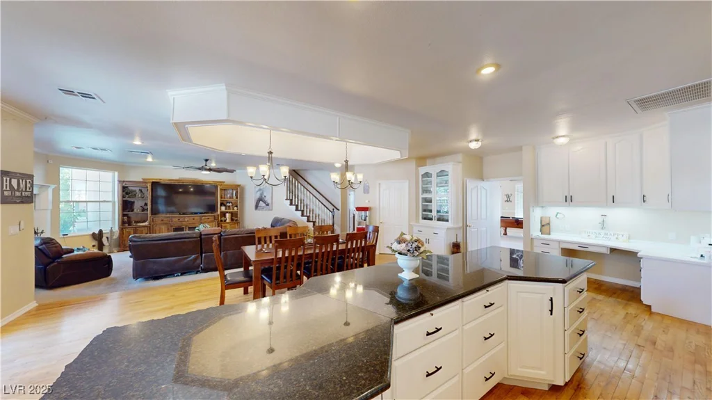 6440 Spanish Garden, Las Vegas, NV 89110