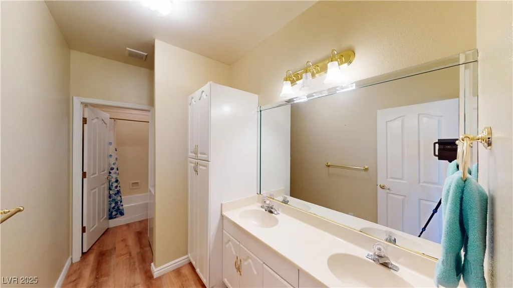 6440 Spanish Garden, Las Vegas, NV 89110