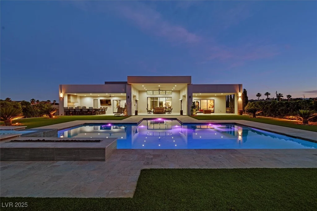 5400 Mello, Las Vegas, NV 89131
