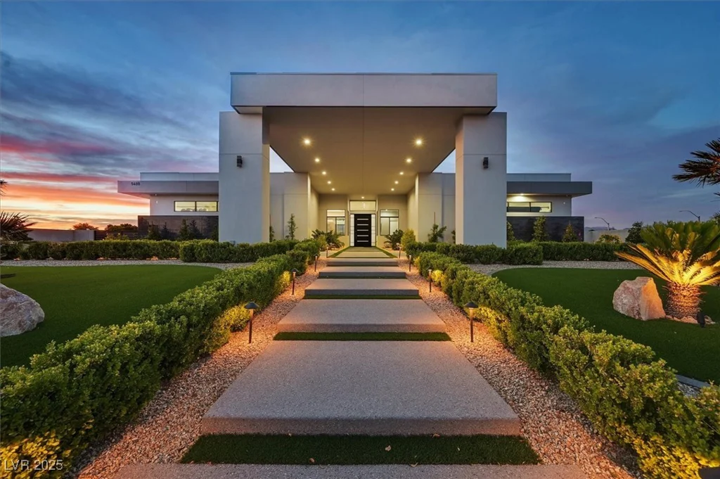 5400 Mello, Las Vegas, NV 89131