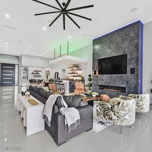 5400 Mello, Las Vegas, NV 89131