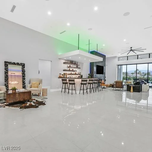 5400 Mello, Las Vegas, NV 89131