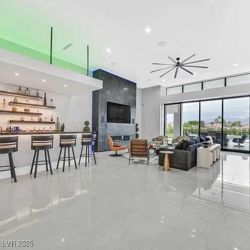 5400 Mello, Las Vegas, NV 89131