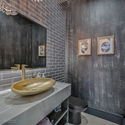 5400 Mello, Las Vegas, NV 89131