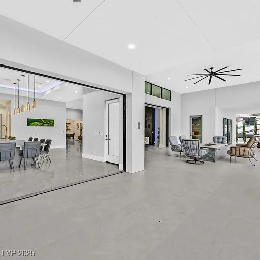 5400 Mello, Las Vegas, NV 89131