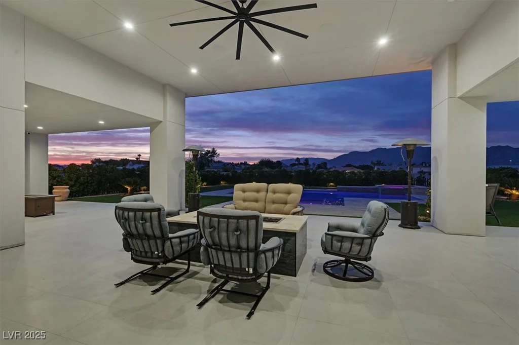 5400 Mello, Las Vegas, NV 89131