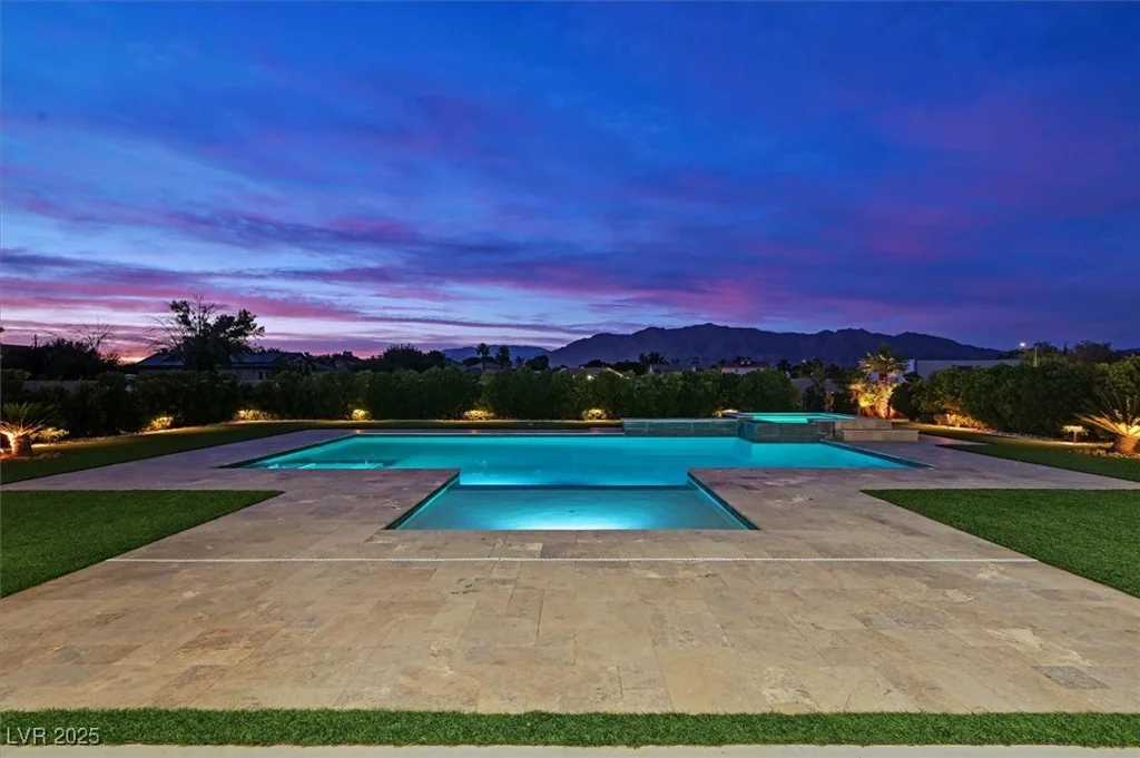 5400 Mello, Las Vegas, NV 89131