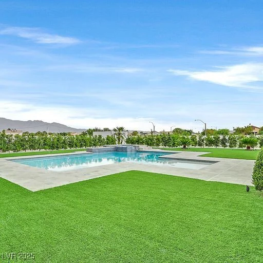 5400 Mello, Las Vegas, NV 89131