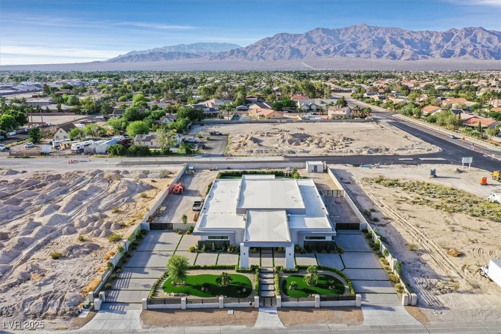 5400 Mello, Las Vegas, NV 89131