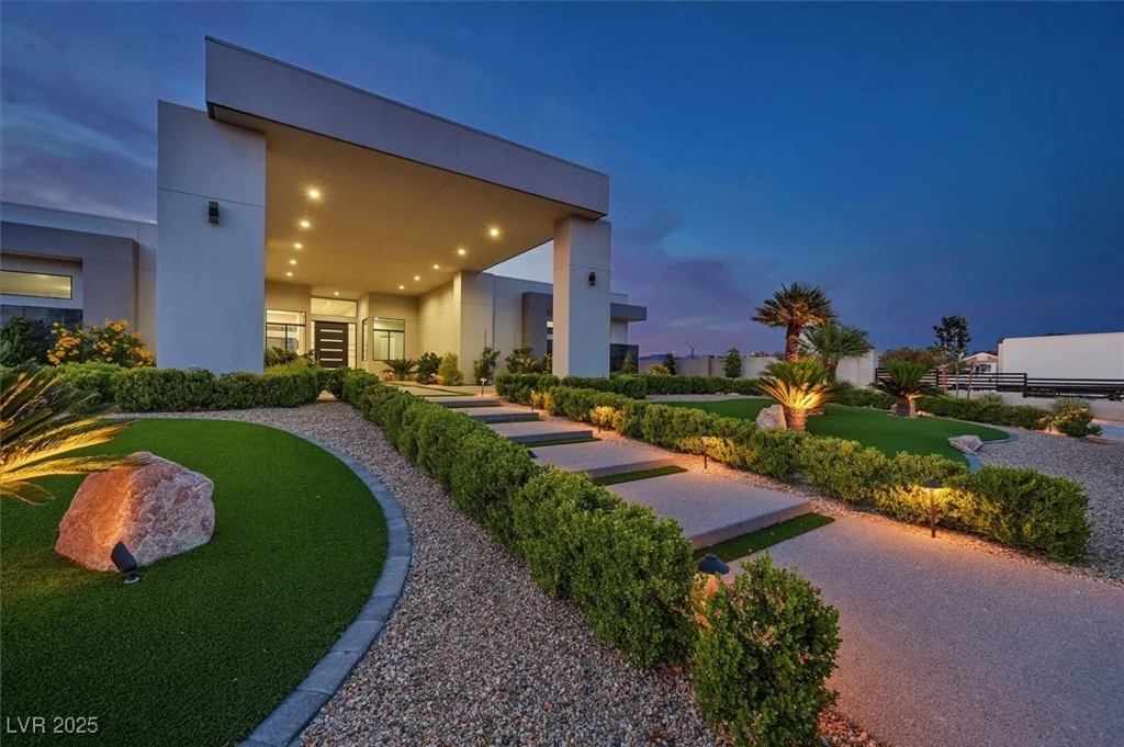 5400 Mello, Las Vegas, NV 89131