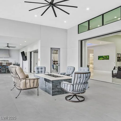 5400 Mello, Las Vegas, NV 89131
