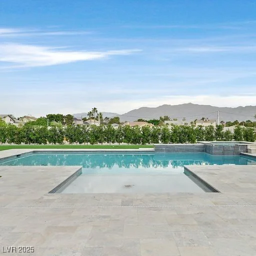5400 Mello, Las Vegas, NV 89131