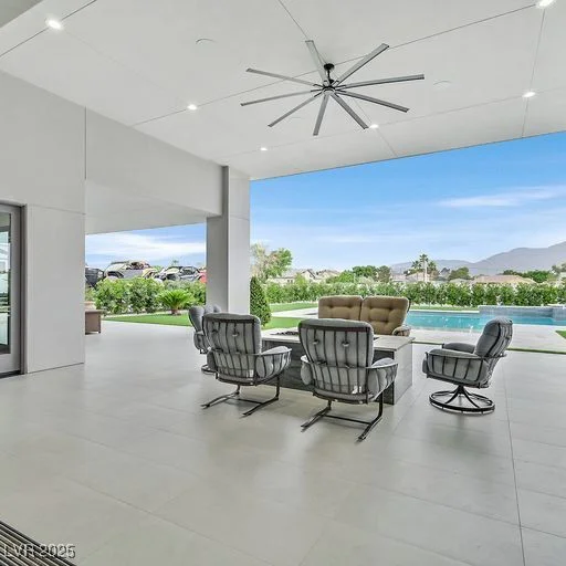 5400 Mello, Las Vegas, NV 89131