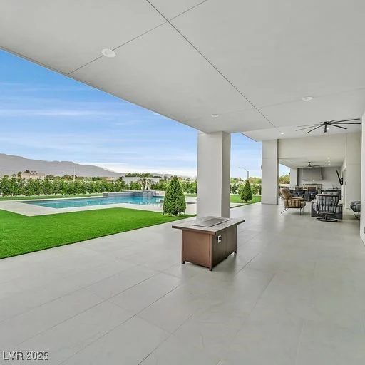 5400 Mello, Las Vegas, NV 89131