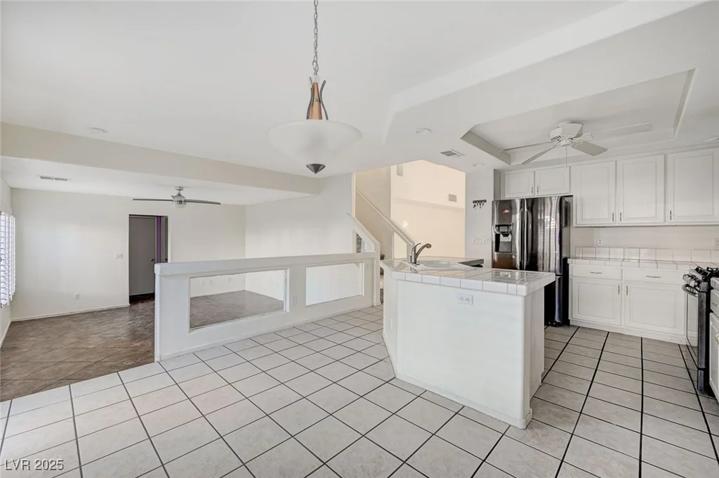8776 Country View, Las Vegas, NV 89129