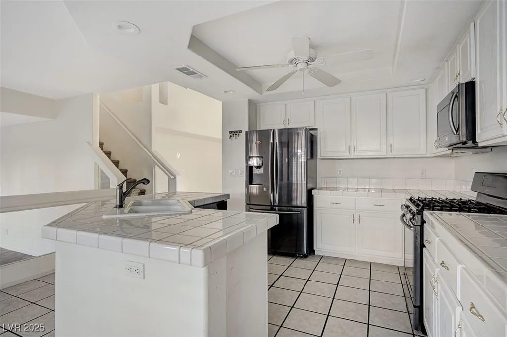 8776 Country View, Las Vegas, NV 89129