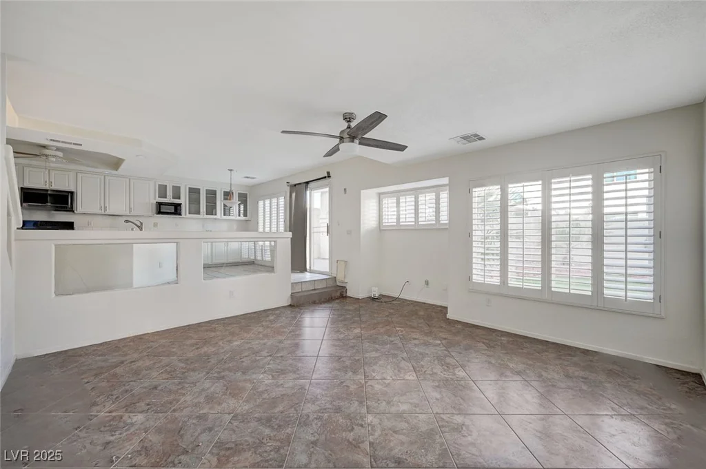 8776 Country View, Las Vegas, NV 89129