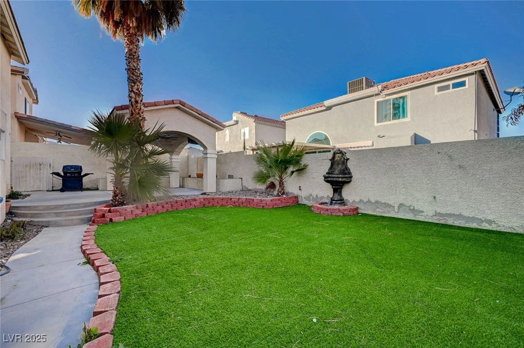 8776 Country View, Las Vegas, NV 89129