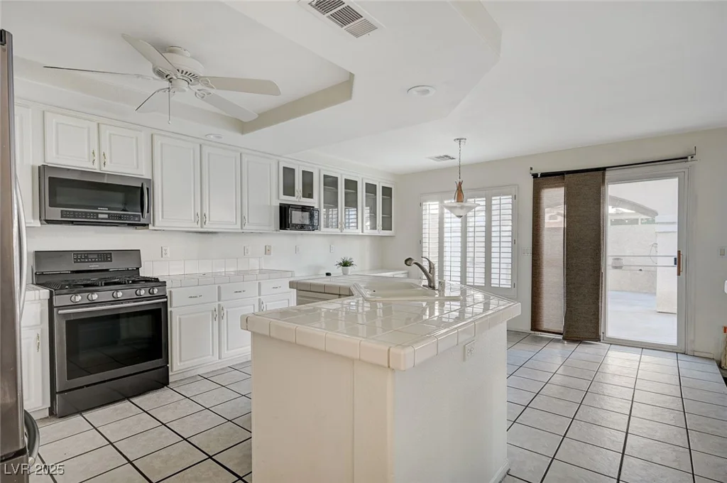8776 Country View, Las Vegas, NV 89129