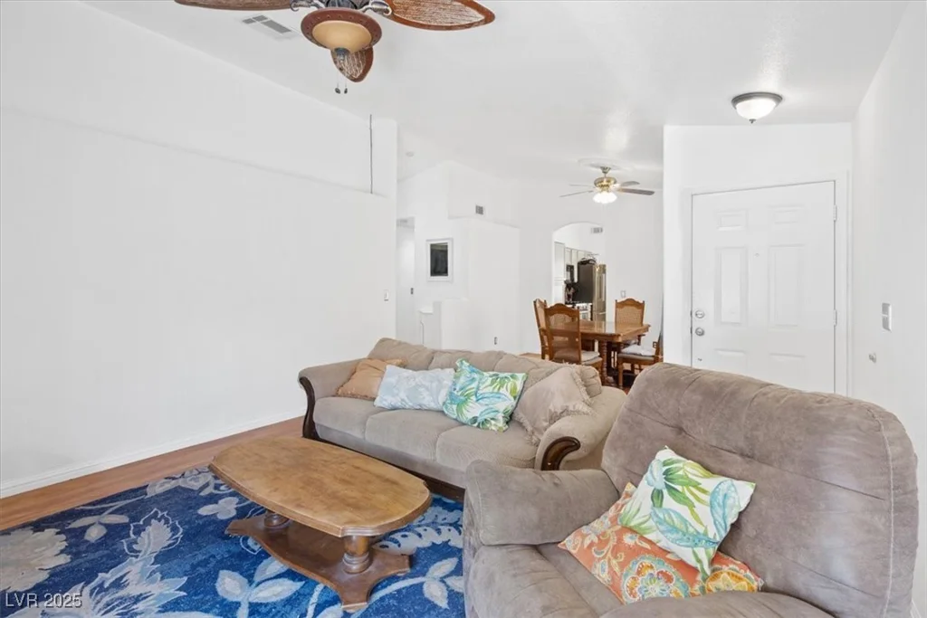 899 Hornbeak, Las Vegas, NV 89123