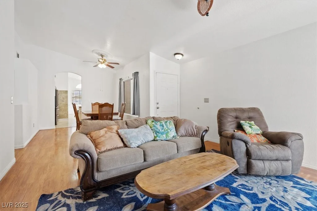899 Hornbeak, Las Vegas, NV 89123