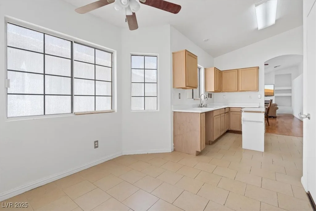 899 Hornbeak, Las Vegas, NV 89123