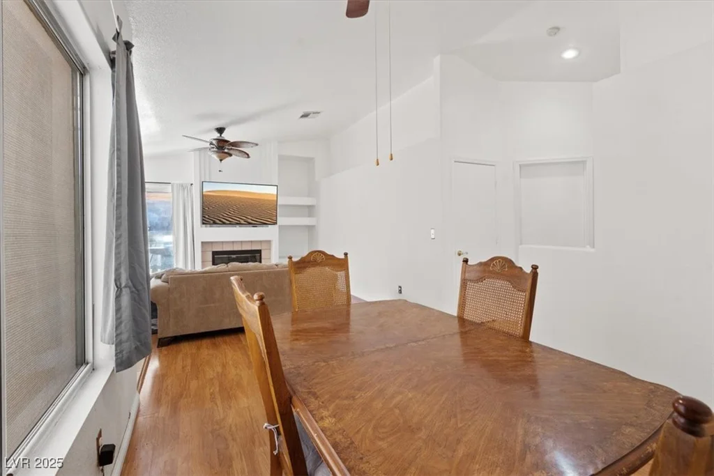 899 Hornbeak, Las Vegas, NV 89123