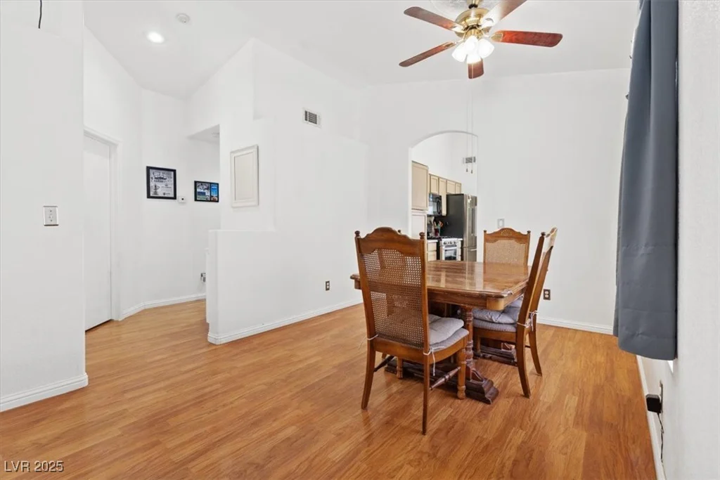 899 Hornbeak, Las Vegas, NV 89123