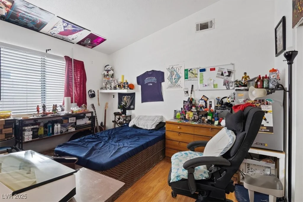 899 Hornbeak, Las Vegas, NV 89123