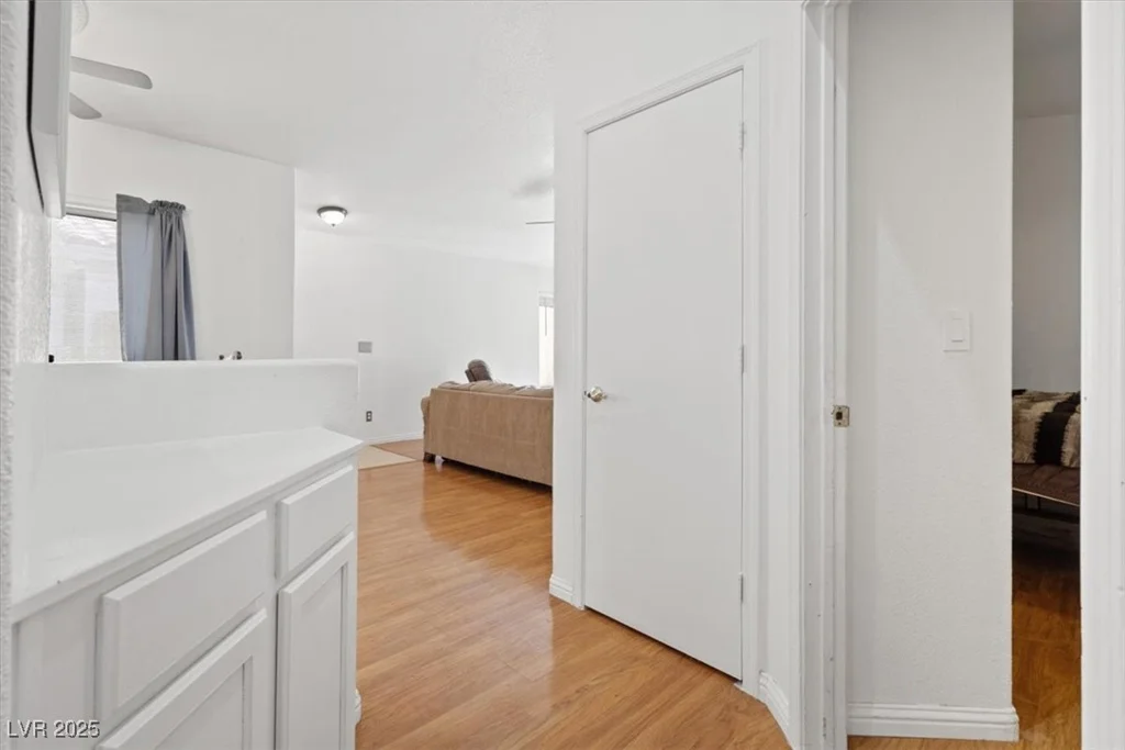 899 Hornbeak, Las Vegas, NV 89123