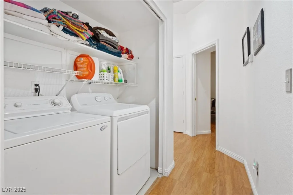 899 Hornbeak, Las Vegas, NV 89123