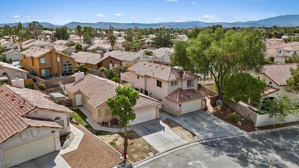 899 Hornbeak, Las Vegas, NV 89123