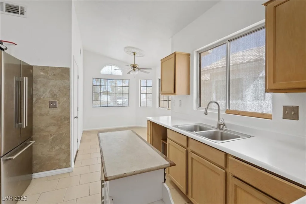 899 Hornbeak, Las Vegas, NV 89123
