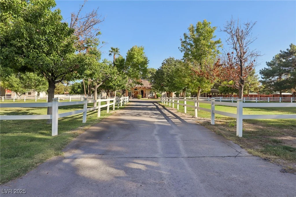 6600 Via Provenza, Las Vegas, NV 89131